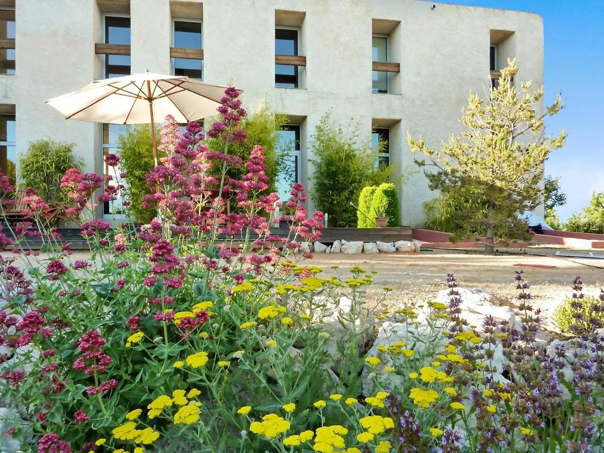 Maison De 6 Chambres Avec Piscine Privee Jardin Amenage Et Wifi A Mane Mane  0*, Mane (Alpes-de-Haute-Provence)